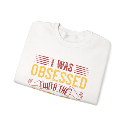 I was obsessed with the idea of fasting and isolation-01 — Unisex Heavy Blend Crewneck (G18000)