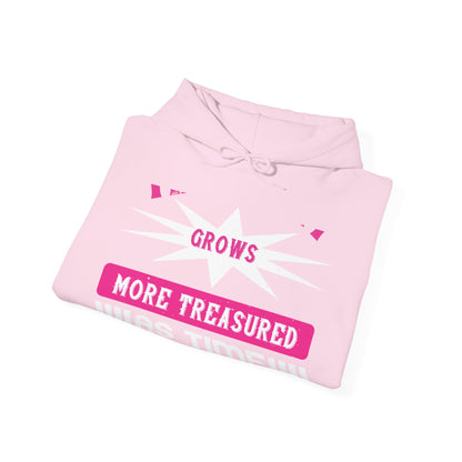 An aunt grows more treasured as time goes by-01 — Unisex Heavy Blend Hoodie (G18500)